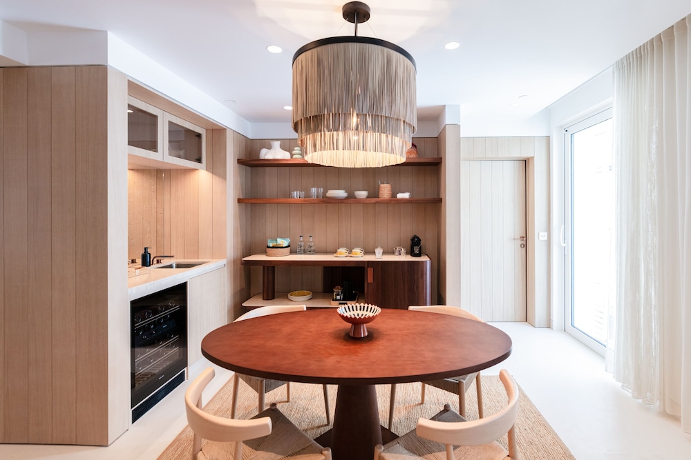 Suite, 3 Bedrooms