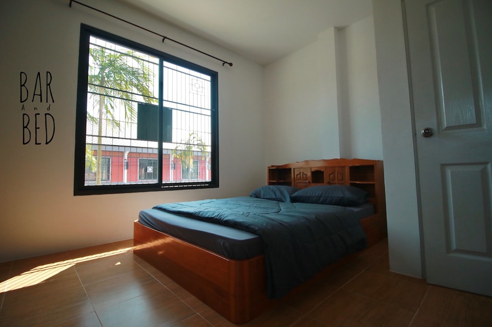 Deluxe King Room photo 1