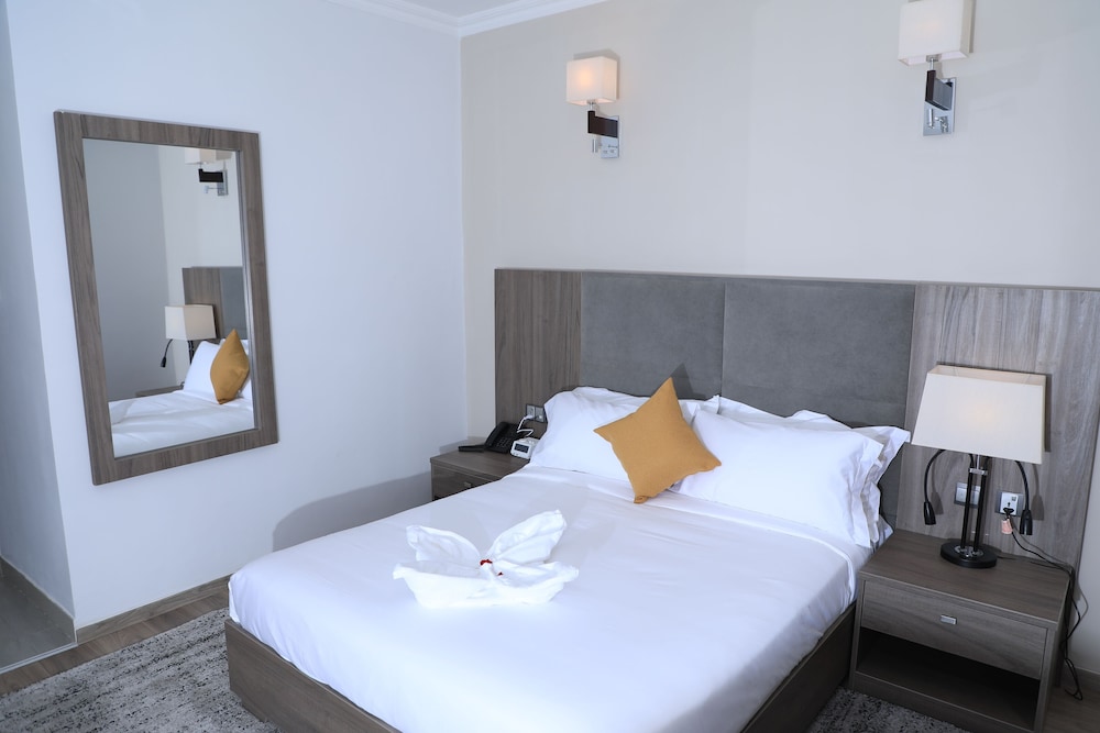 Standard Double Room, 1 King Bed - Photo 6