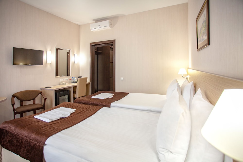 Standard Twin Room photo 3