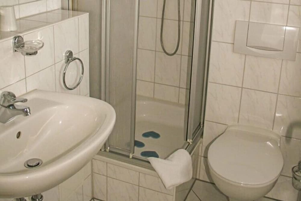 Apartment with 2 Rooms and Balcony photo 2