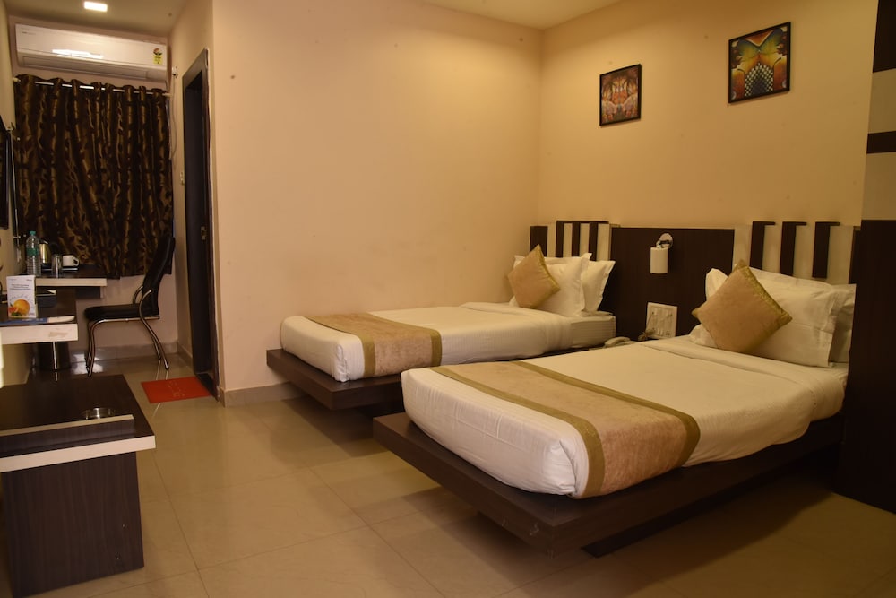 Deluxe Double Room, 1 Double Bed photo 2