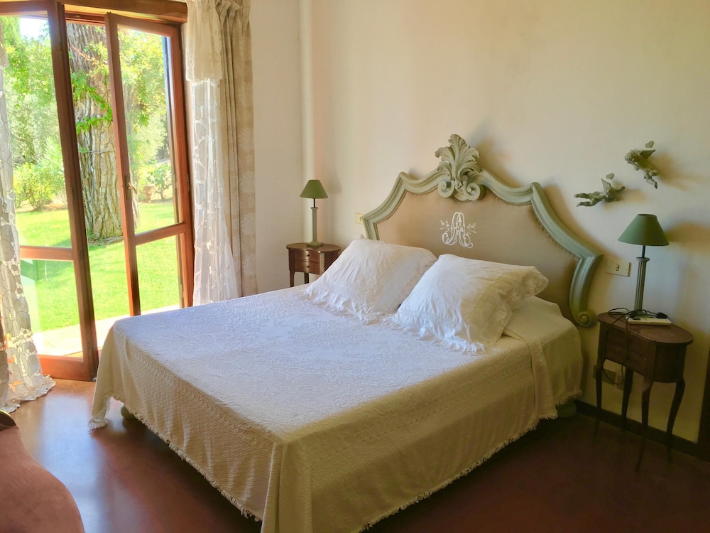 Villa photo 3