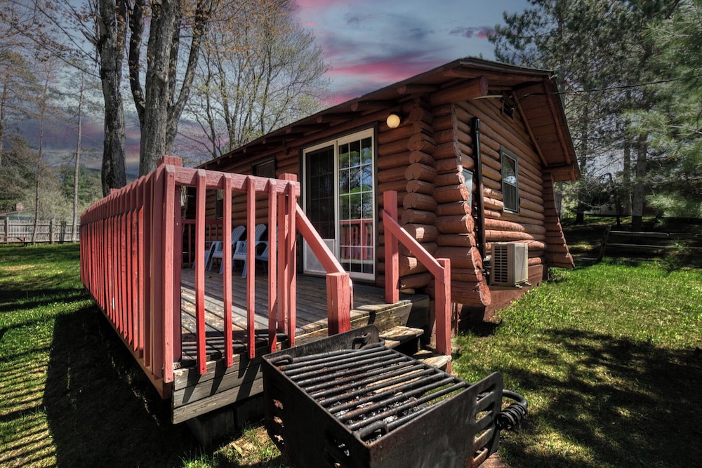 Cabin 9 photo 2