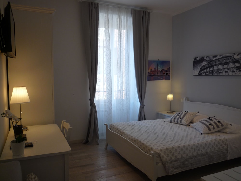 Deluxe Double Room photo 2