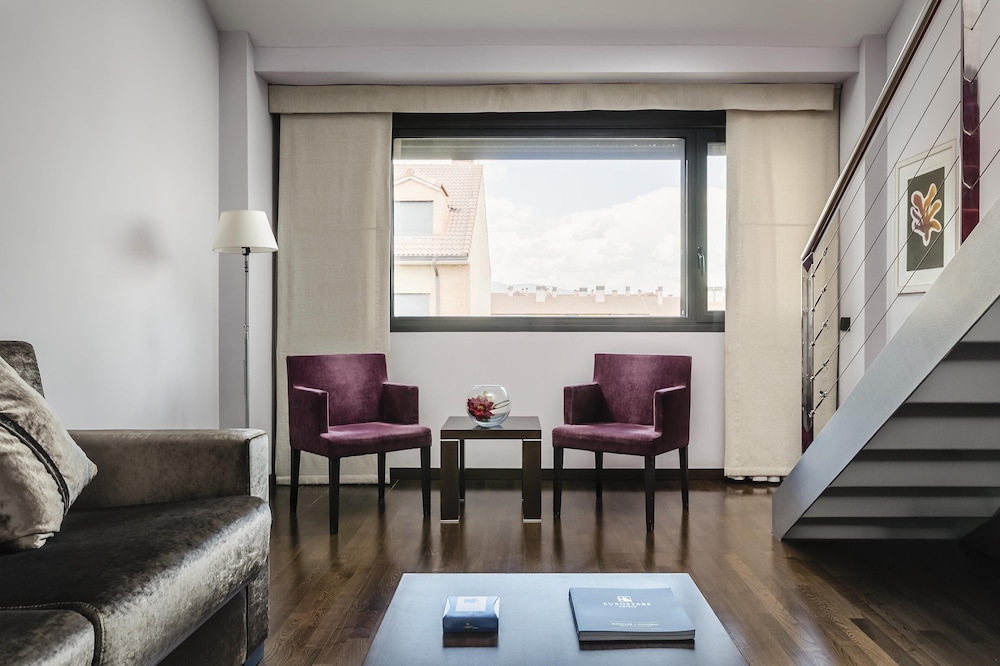 Double or Twin Room - Photo 6