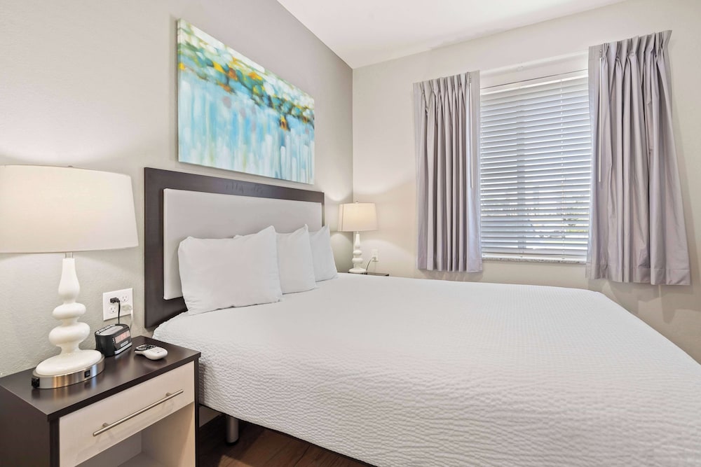 Suite, 1 Bedroom, Accessible (Hearing) - Photo 5