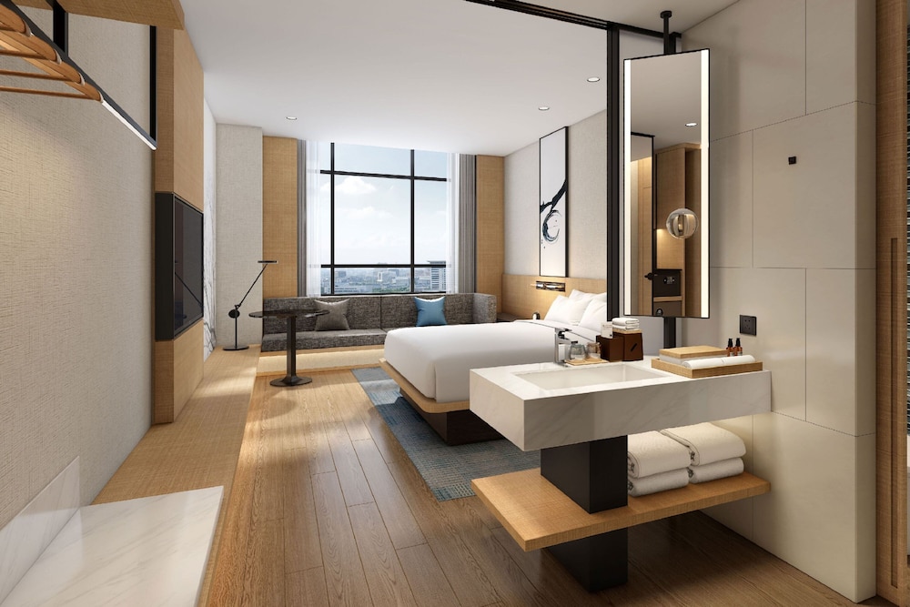 Standard Room, 1 King Bed