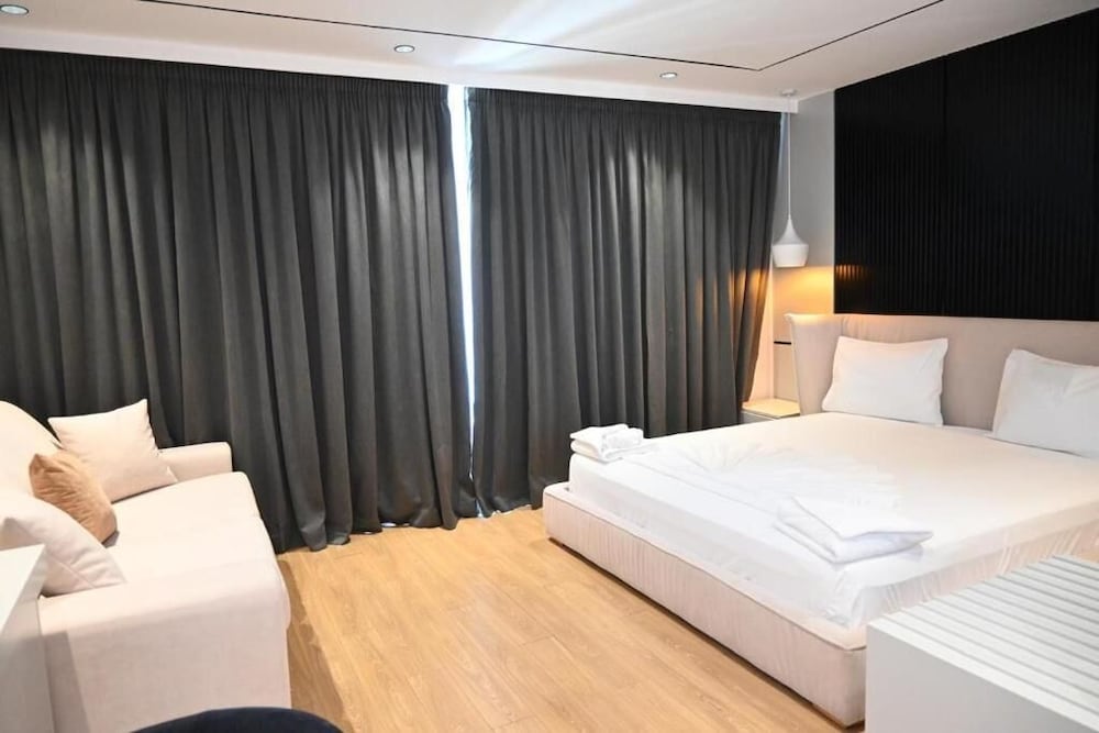 Deluxe Double Room, Balcony photo 1