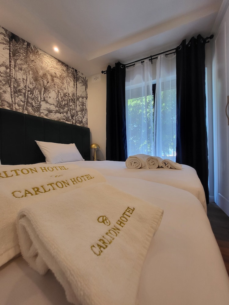 Double or Twin Room, Non Smoking, Partial Sea View - Photo 3