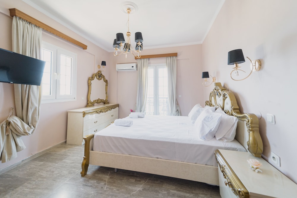Classic Suite, 1 Bedroom, Sea View photo 2