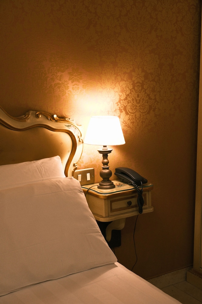 Basic Room, 1 Double Bed, Courtyard View, Tower photo 3