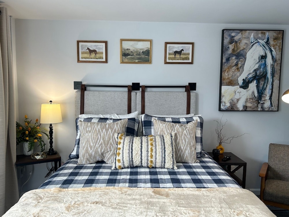 Boho, 1 queen bed photo 1