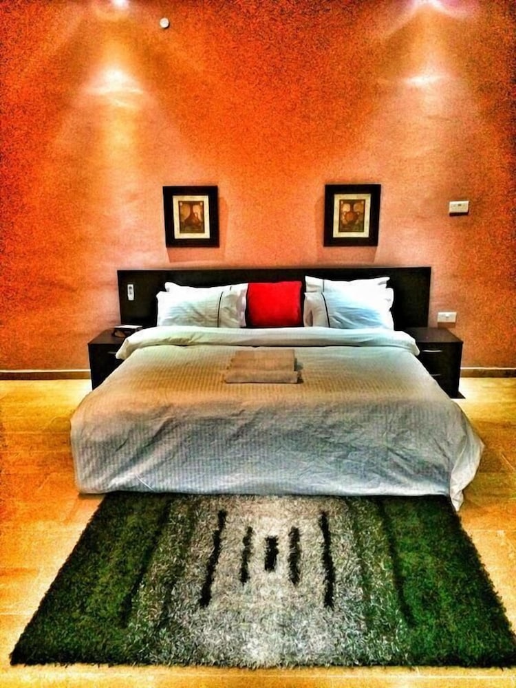 Deluxe Room, Balcony