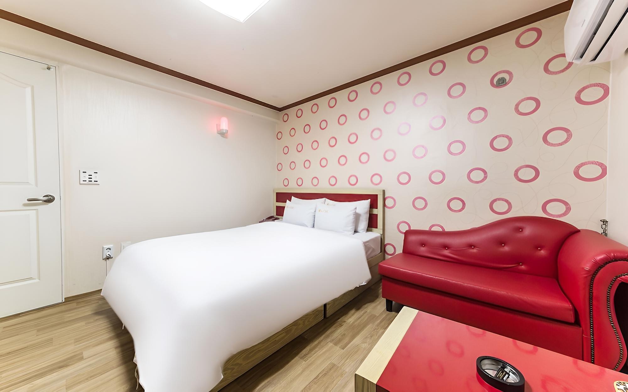 Room (Standard Room) - Photo 5