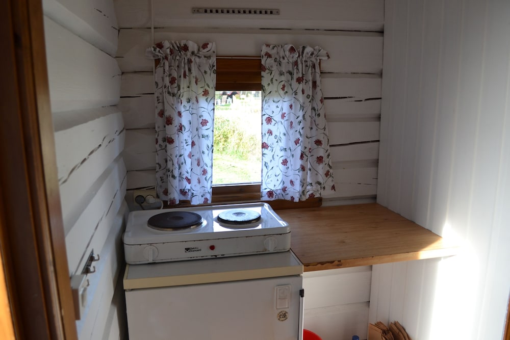 Basic Cabin (Camping) photo 3