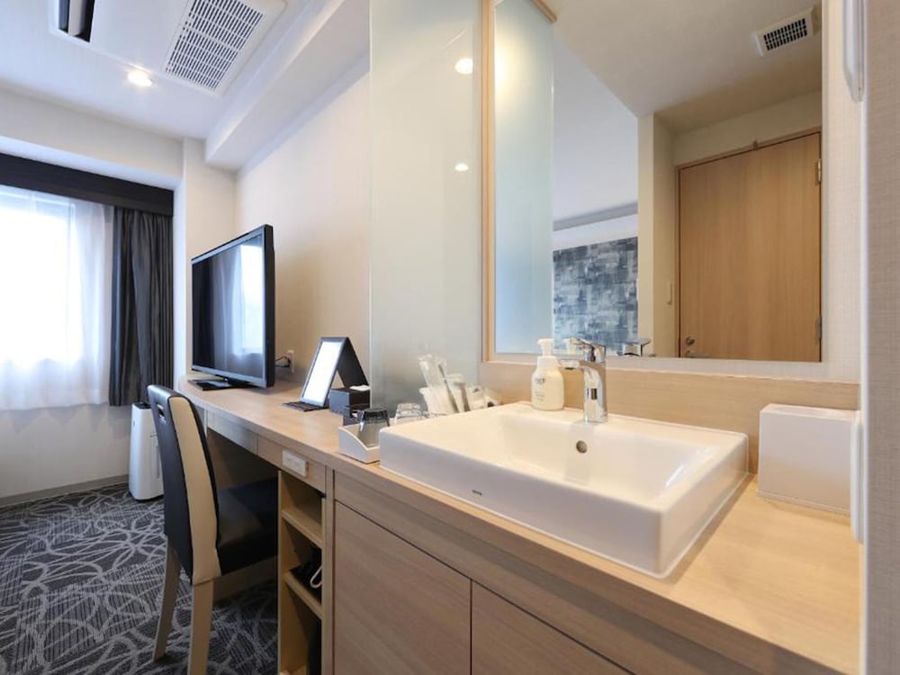 Twin Room, Non Smoking photo 3
