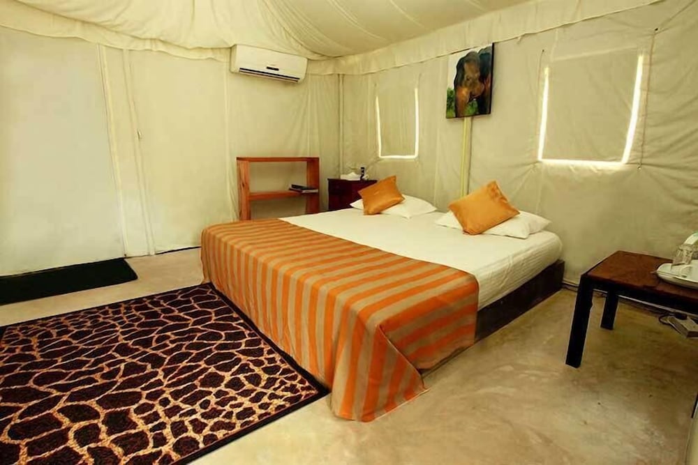 River Lodge photo 2