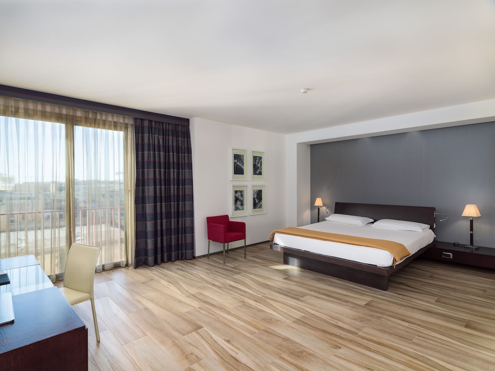 Superior Double Room - Photo 7