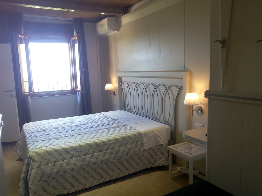 Superior Triple Room photo 1