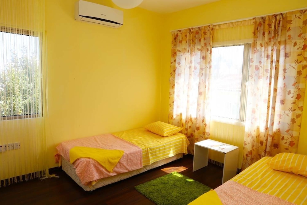 Villa photo 1