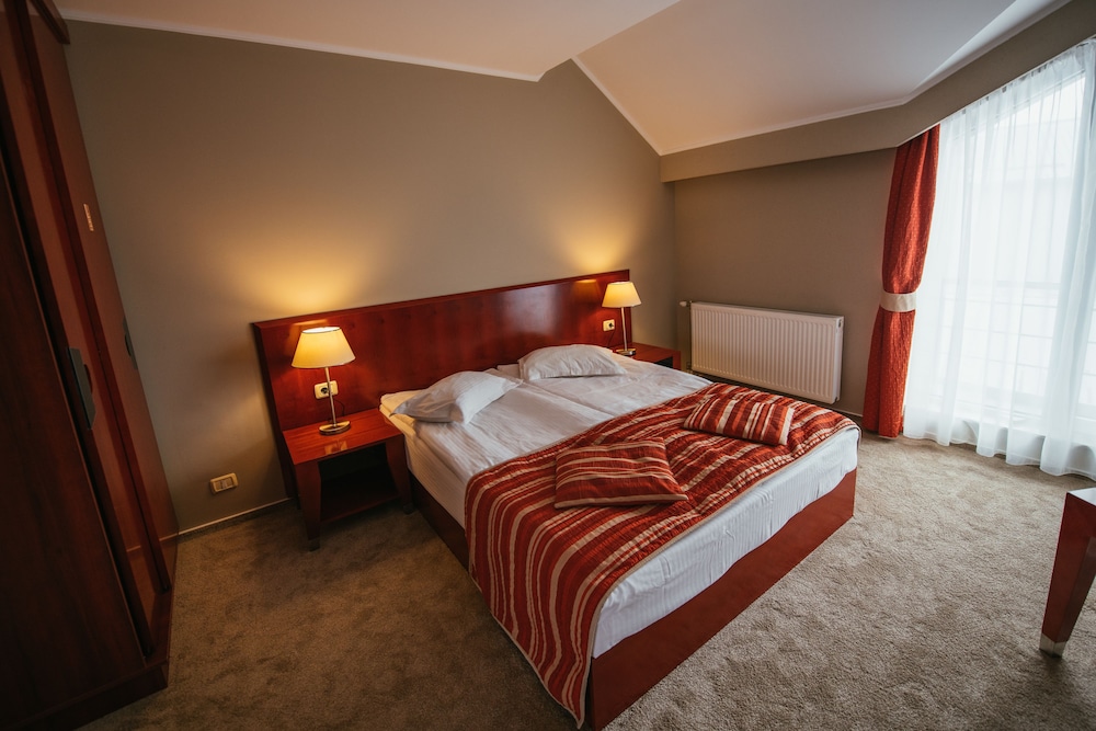 City Apartment, Multiple Beds photo 2