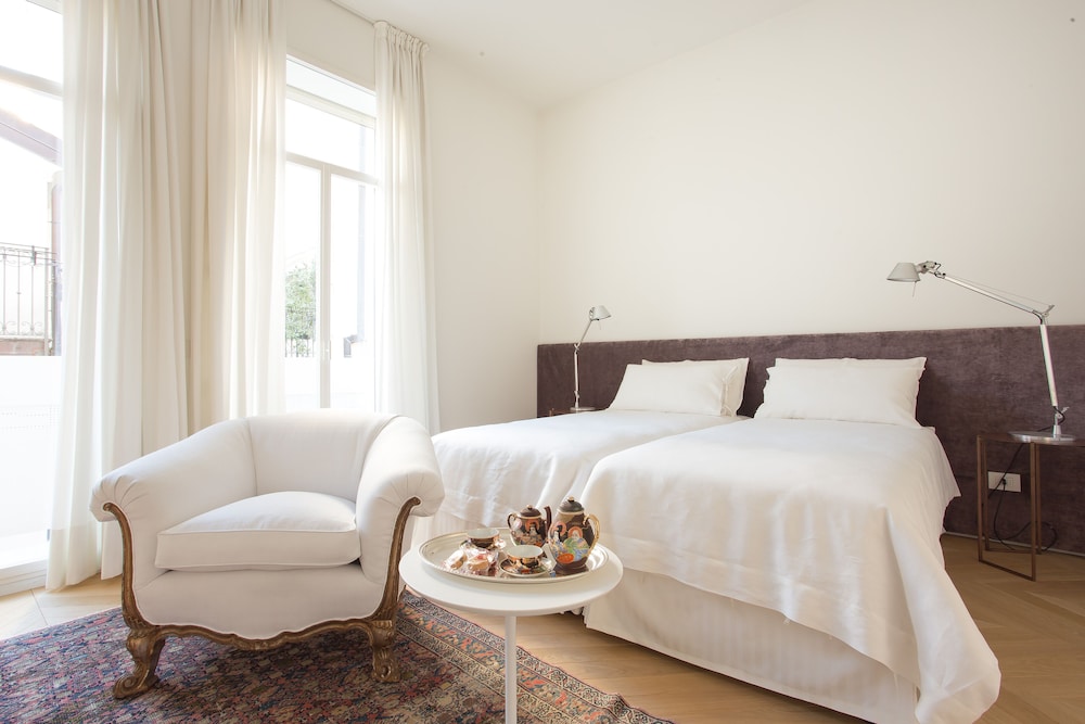 Double Room, River View photo 3
