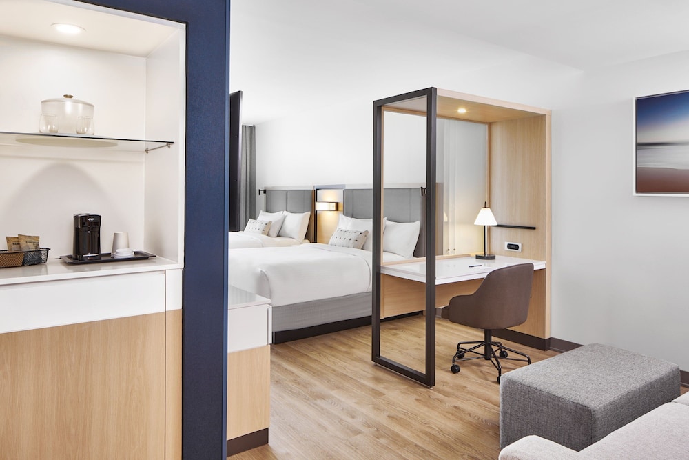 Studio Suite, 2 Queen Beds, Balcony