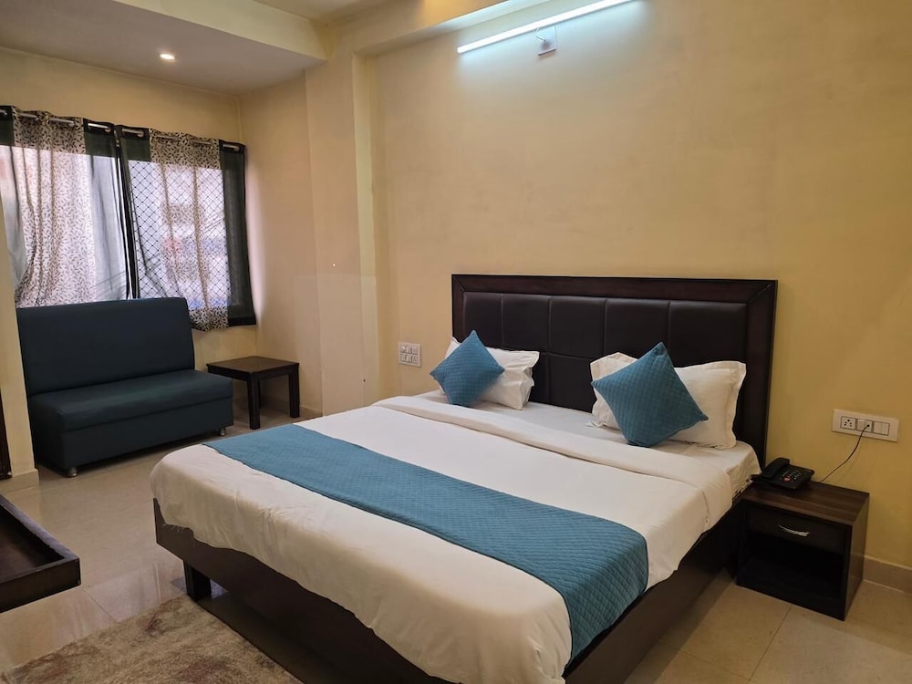 Luxury Room, City View