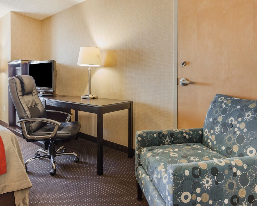 Room, 1 Queen Bed, Accessible, Non Smoking (Hearing) - Photo 2