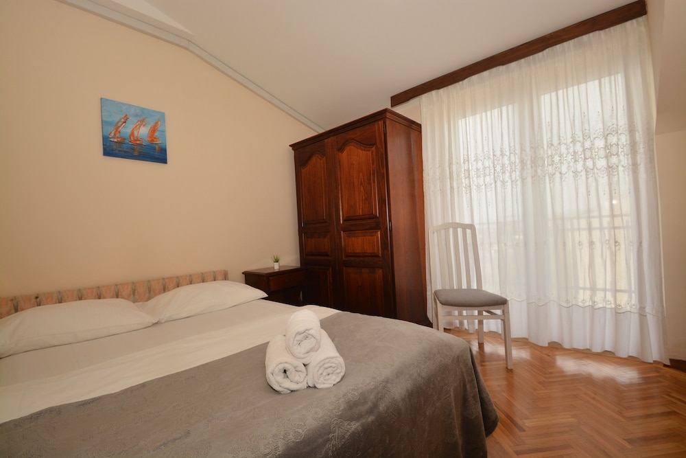 Apartment, 2 Bedrooms, Terrace, Sea View