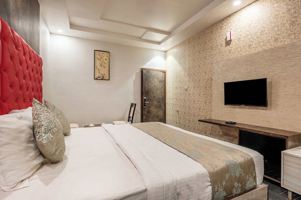 Deluxe Room, Garden View photo 3