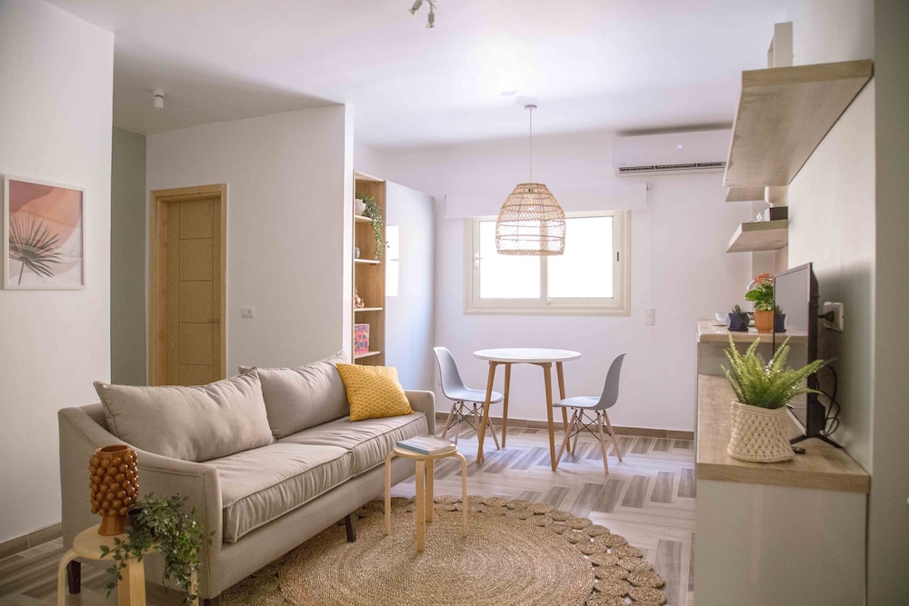 Economy Studio, 1 Twin Bed