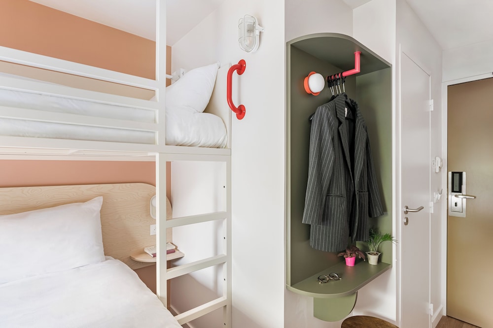 Triple Room, 3 Twin Beds (Pop) photo 2