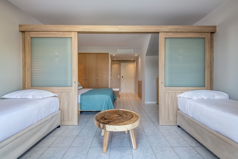 Junior Suite Sea View | Resort Area - Photo 3