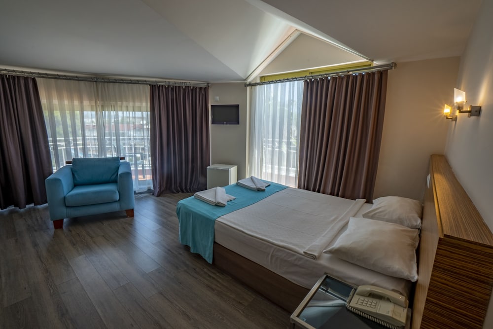 Economy Room