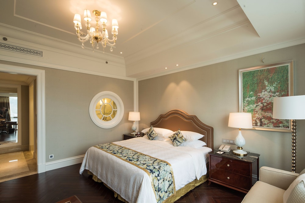 Executive Suite photo 2