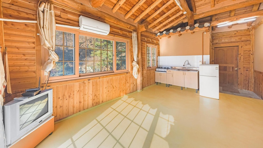Basic Room, 1 Bedroom (5ho) - Photo 8