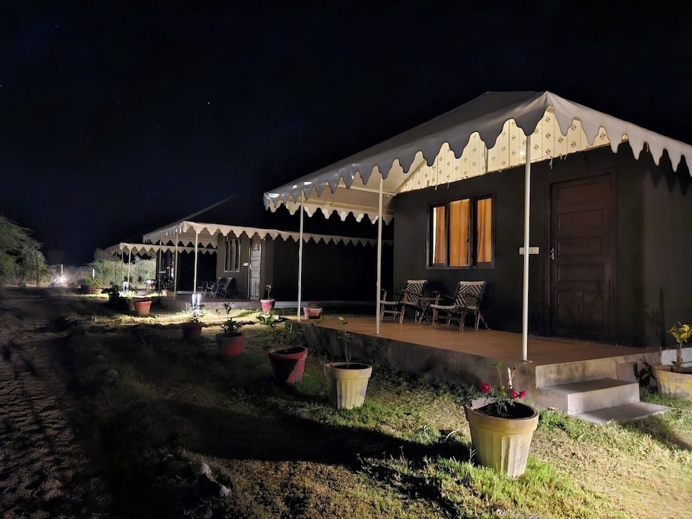 Luxury Tent, Mountain View photo 2