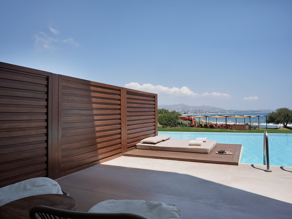 Bungalow, Pool Access, Beachfront photo 2