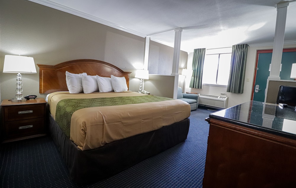 Premium Room, 1 King Bed with Sofa bed, Non Smoking - Photo 1
