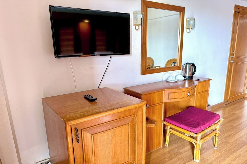 Deluxe Double Room - Photo 8