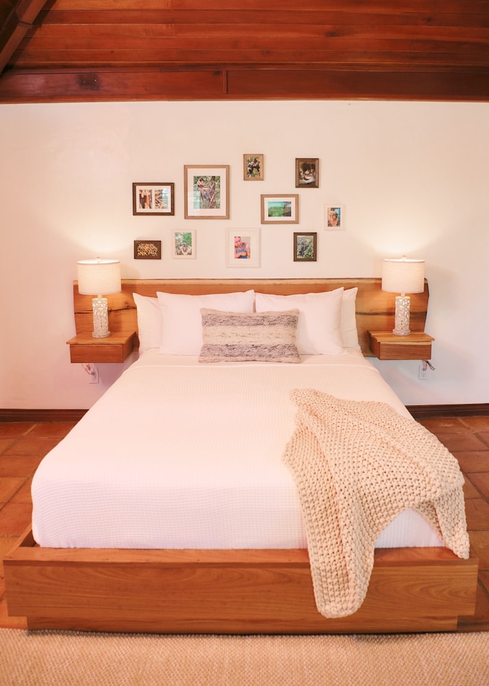 Estate Cottage - Photo 4