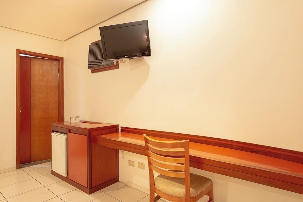 Standard Triple Room - Photo 4