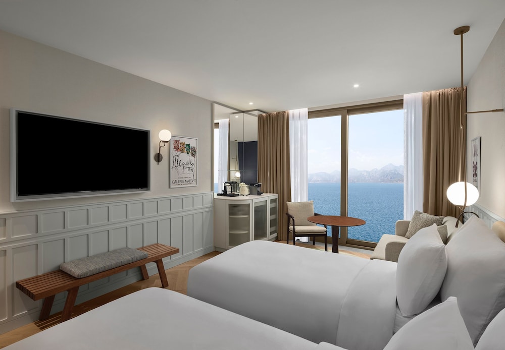 Deluxe Room, Sea View - Photo 1