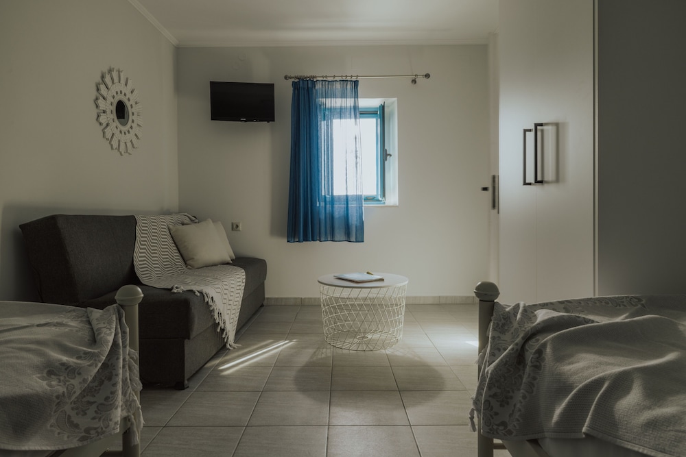 Apartment (For 5) photo 3
