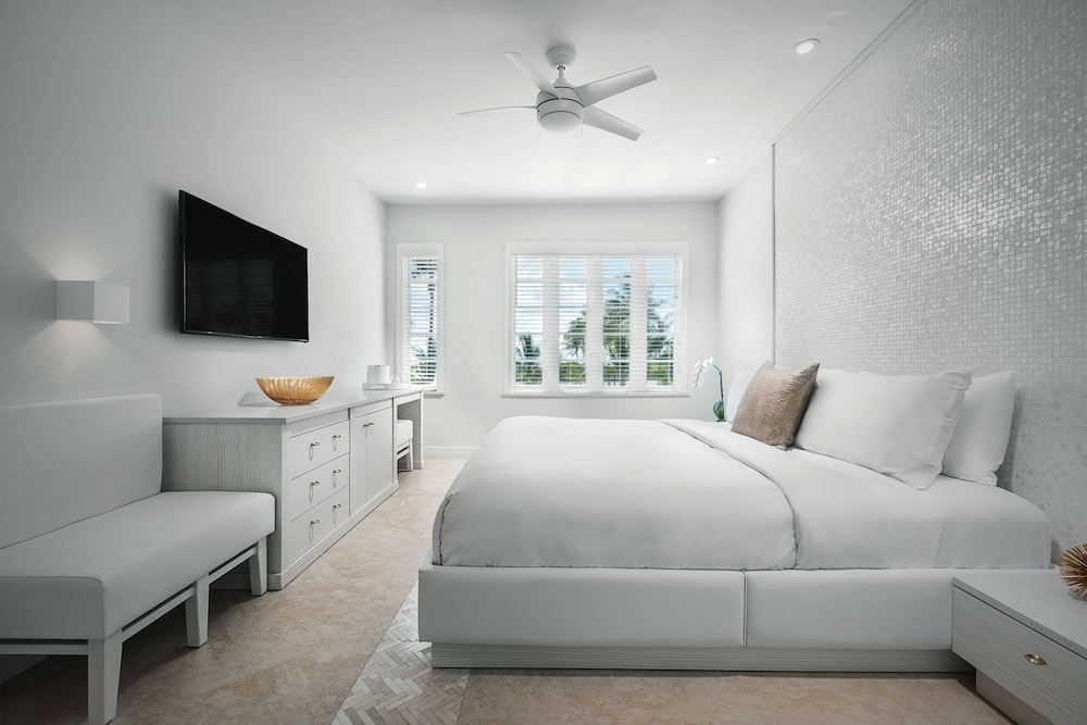 Room, 1 King Bed, Oceanfront (Cardozo)