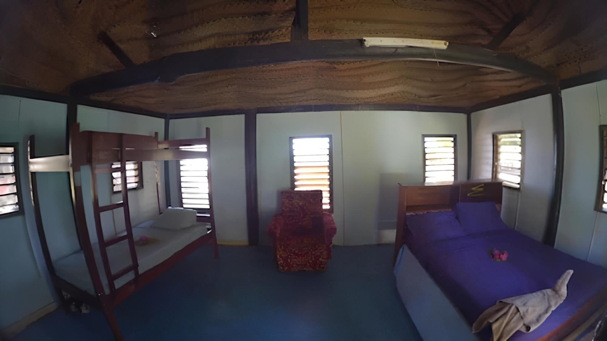 Panoramic Triple Room, 1 Bedroom, Ocean View, Beachfront photo 3