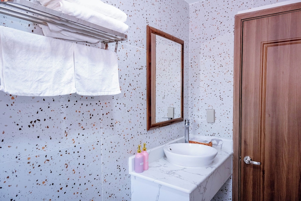 Superior Double Room, City View - Photo 9