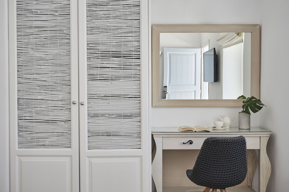 Deluxe Double or Twin Room - Photo 19